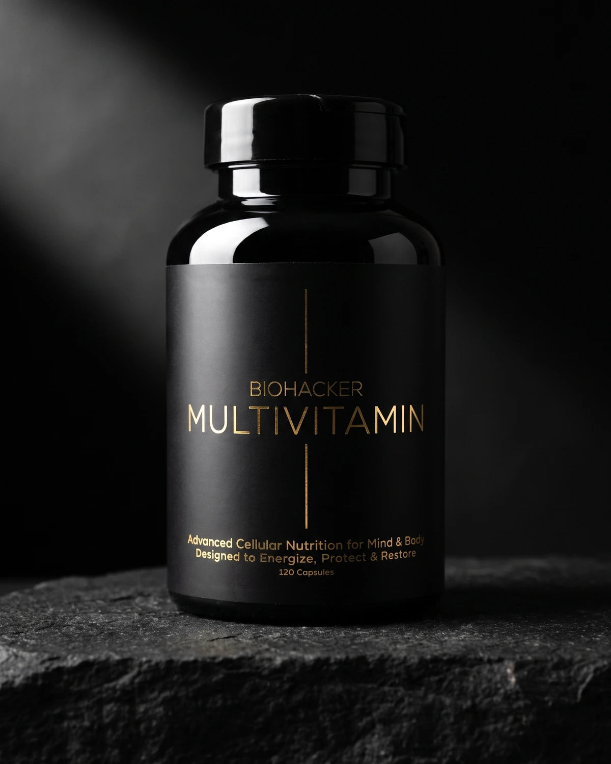 Biohacker Multivitamin – boksen på mørk stein